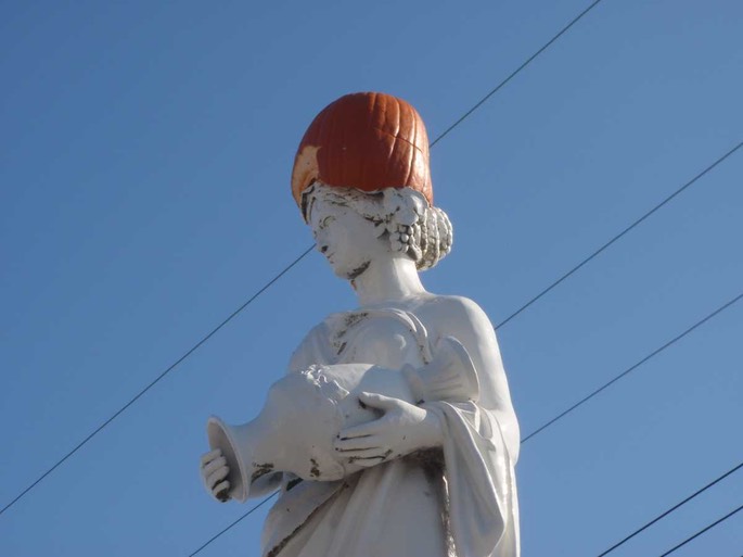 BI Statue [Desktop Auflösung]