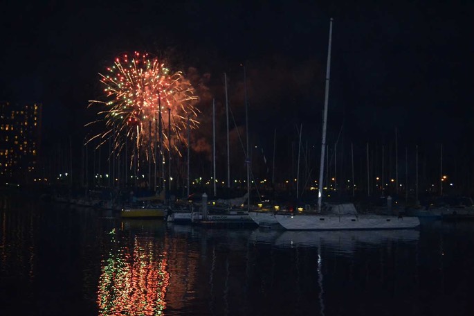 Mayers Feuerwerk [Desktop Auflösung]